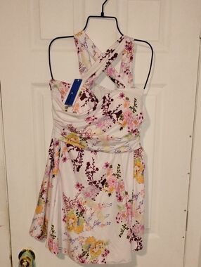 NWT - Unbranded Crossed - Shoulder Floral Sundress in White and Pink